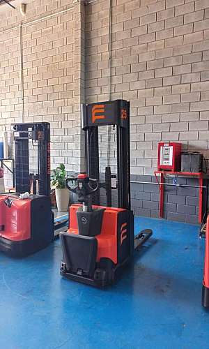 locação de transpaleteiras locação de transpaleteiras