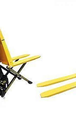 Paleteira com elevação manual Paleteira com elevação manual